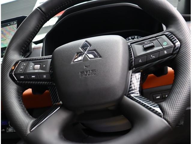 アウトランダーＰＨＥＶ Ｐ　純正９インチメモリーナビ　フルセグ　全方位カメラ　スマートキー　純正２０インチアルミ　スポーティパッケージ　エレガントパッケージ　マイパイロット　サンルーフ（39枚目）