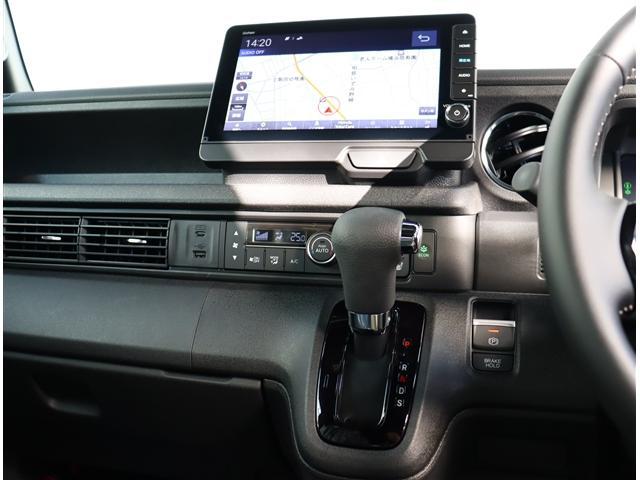 Ｎ－ＢＯＸカスタム ターボコーディネートスタイル　９型ホンダコネクトナビ　フルセグ　バックカメラ　ホンダセンシング　ＣａｒＰｌａｙ対応　ＤＶＤ再生　両側電動スライド　レーダークルーズ　専用シート　シートヒーター　本革巻ステア　電動パーキング（9枚目）