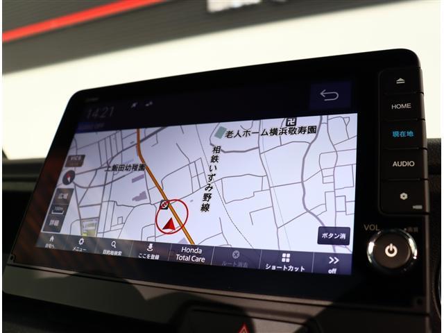 Ｎ－ＢＯＸカスタム ターボコーディネートスタイル　９型ホンダコネクトナビ　フルセグ　バックカメラ　ホンダセンシング　ＣａｒＰｌａｙ対応　ＤＶＤ再生　両側電動スライド　レーダークルーズ　専用シート　シートヒーター　本革巻ステア　電動パーキング（10枚目）