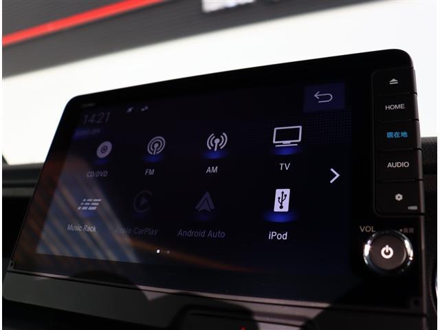 Ｎ－ＢＯＸカスタム ターボコーディネートスタイル　９型ホンダコネクトナビ　フルセグ　バックカメラ　ホンダセンシング　ＣａｒＰｌａｙ対応　ＤＶＤ再生　両側電動スライド　レーダークルーズ　専用シート　シートヒーター　本革巻ステア　電動パーキング（12枚目）