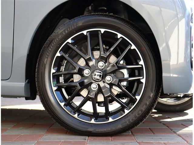 Ｎ－ＢＯＸカスタム ターボコーディネートスタイル　９型ホンダコネクトナビ　フルセグ　バックカメラ　ホンダセンシング　ＣａｒＰｌａｙ対応　ＤＶＤ再生　両側電動スライド　レーダークルーズ　専用シート　シートヒーター　本革巻ステア　電動パーキング（29枚目）