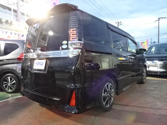 ヴォクシー ＺＳ　煌ＩＩ　アルパインツインモニター　フルセグ　バックカメラ　スマートキー　純正１６インチアルミ　ＬＥＤヘッドライト＆フォグ　両側電動スライド　ステアリモコン　クルコン（5枚目）