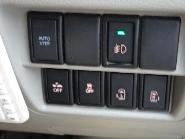 エブリイワゴン ＰＺターボスペシャル　４ＷＤ社外メモリーナビワンセグ両側電動ＥＴＣスマートキー左側オートステップレーダーブレーキサポートシートヒーターＨＩＤライト＆フォグＤＶＤ再生（8枚目）