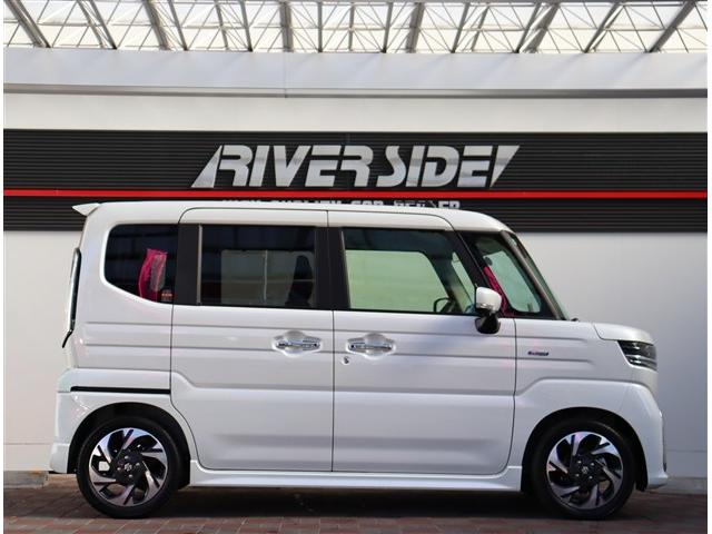 スペーシアカスタム ハイブリッドXSターボ 届出済未使用車スズキコネクト9インチナビ全方位カメラフルセグアップルカープレイレーダークルコンステアリモコンリアサーキュレーターハーフレザーシート&ヒーターHUD両側電動スライドコーナーセンサー(5枚目)