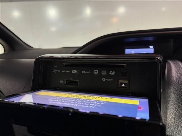 ヴォクシー ZS 煌III アルパイン9インチメモリーナビ後席モニターバックカメラスマートキーLEDヘッドライト&フォグ両側電動スライドドアハーフレザーシートコーナーセンサー(9枚目)