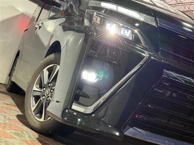 ヴォクシー ZS 煌III アルパイン9インチメモリーナビ後席モニターバックカメラスマートキーLEDヘッドライト&フォグ両側電動スライドドアハーフレザーシートコーナーセンサー(21枚目)