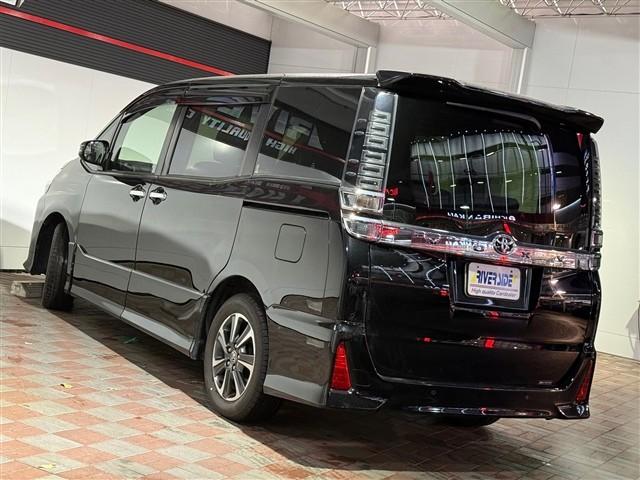 ヴォクシー ZS 煌III アルパイン9インチメモリーナビ後席モニターバックカメラスマートキーLEDヘッドライト&フォグ両側電動スライドドアハーフレザーシートコーナーセンサー(23枚目)