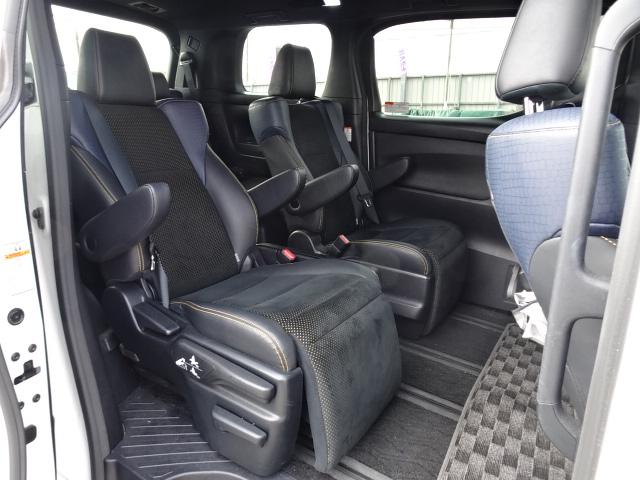 ヴェルファイア ２．５Ｚ　Ａエディション　ゴールデンアイズ　モデリスタフルエアログリルアルパインツインモニターハーフレザーシートＥＴＣＬＥＤヘッドライト＆フォグコーナーセンサークルーズコントロール純正１８インチアルミ（19枚目）