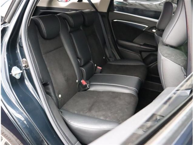 シャトル ハイブリッドＸ　ホンダセンシング　純正８インチメモリーナビフルセグバックカメラスマートキーＥＴＣＬＥＤヘッドライト＆フォグハーフレザーシートレーダークルコン前後ドラレココーナーセンサー（17枚目）