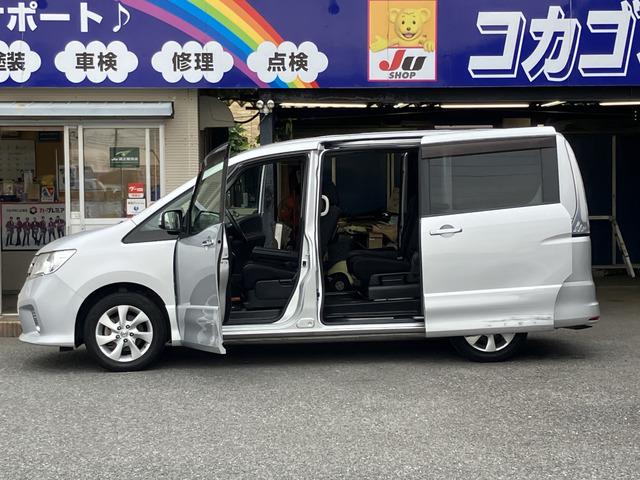 セレナ ハイウェイスター　ＶセレクションＩＩ　両側電動スライドドア・国産タイヤ装着・ＥＴＣ・バックカメラ・ナビゲーションシステム・シートアレンジ機能・全席独立エアコン・（6枚目）