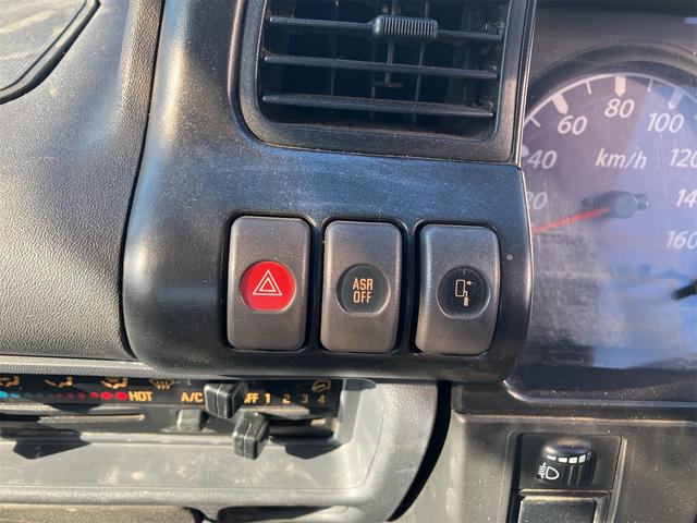 エルフトラック 高床　最大積載量３０００Ｋｇ・３ｔ・軽油・５速マニュアル・左電動格納ミラー・平床ボディ・エアコン・パワステ・エアバック・パワーウィンドウ・ＡＢＳ（19枚目）