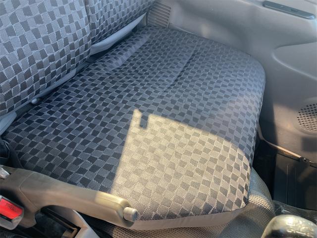 エルフトラック 高床　最大積載量３０００Ｋｇ・３ｔ・軽油・５速マニュアル・左電動格納ミラー・平床ボディ・エアコン・パワステ・エアバック・パワーウィンドウ・ＡＢＳ（30枚目）