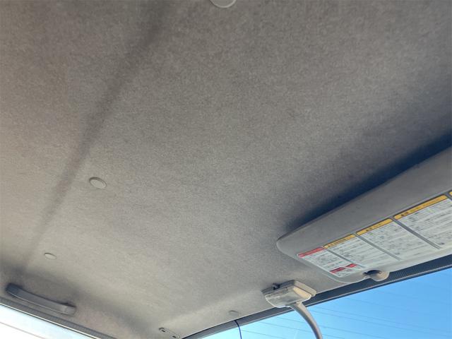 エルフトラック 高床　最大積載量３０００Ｋｇ・３ｔ・軽油・５速マニュアル・左電動格納ミラー・平床ボディ・エアコン・パワステ・エアバック・パワーウィンドウ・ＡＢＳ（31枚目）