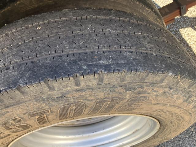 エルフトラック 高床　最大積載量３０００Ｋｇ・３ｔ・軽油・５速マニュアル・左電動格納ミラー・平床ボディ・エアコン・パワステ・エアバック・パワーウィンドウ・ＡＢＳ（41枚目）