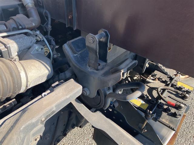 エルフトラック 高床　最大積載量３０００Ｋｇ・３ｔ・軽油・５速マニュアル・左電動格納ミラー・平床ボディ・エアコン・パワステ・エアバック・パワーウィンドウ・ＡＢＳ（52枚目）