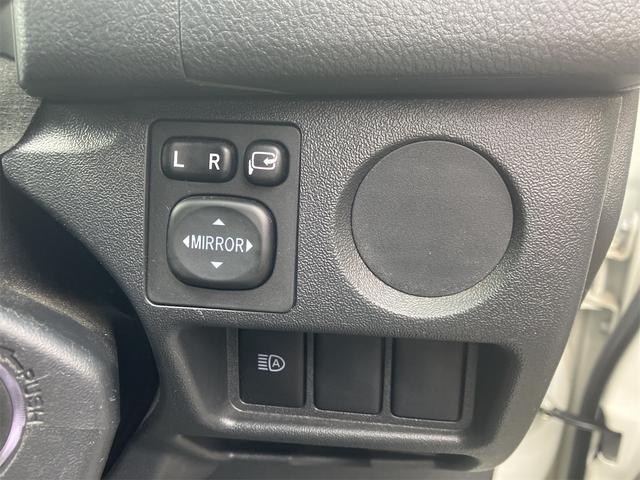 ハイエースバン ロングDX GLパッケージ 純正ワンセグTVナビ・Bluetooth接続・パノラマビューモニター・ETC・LEDヘッドライト・同色バンパー・キーレス2個・サイドカメラ・電動格納ミラー(20枚目)