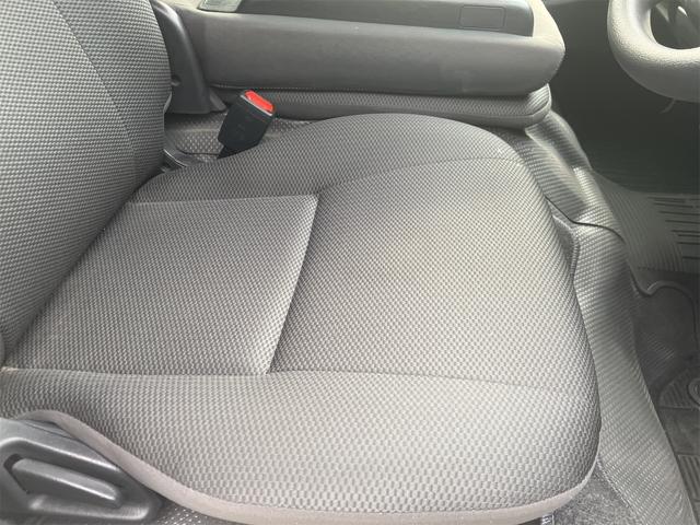 ハイエースバン ロングDX GLパッケージ 純正ワンセグTVナビ・Bluetooth接続・パノラマビューモニター・ETC・LEDヘッドライト・同色バンパー・キーレス2個・サイドカメラ・電動格納ミラー(36枚目)