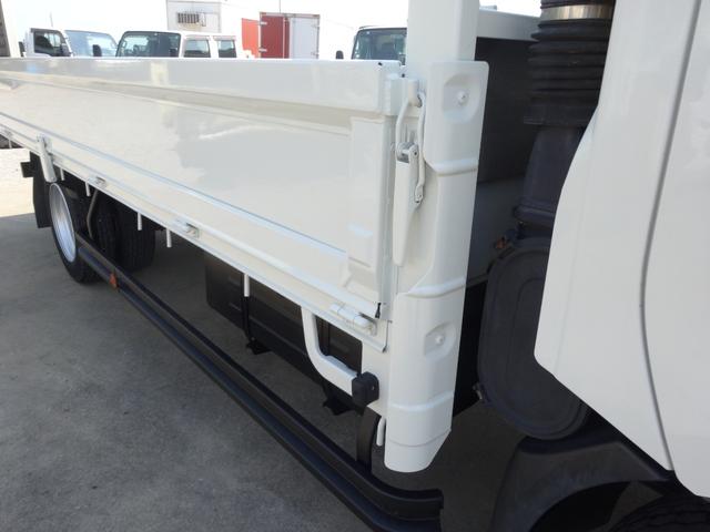 デュトロ 　超ワイド　ロング　フルジャストロー　積載量２ｔ　走行距離６８５００ｋｍ　車両総重量４９４５ｋｇ（6枚目）