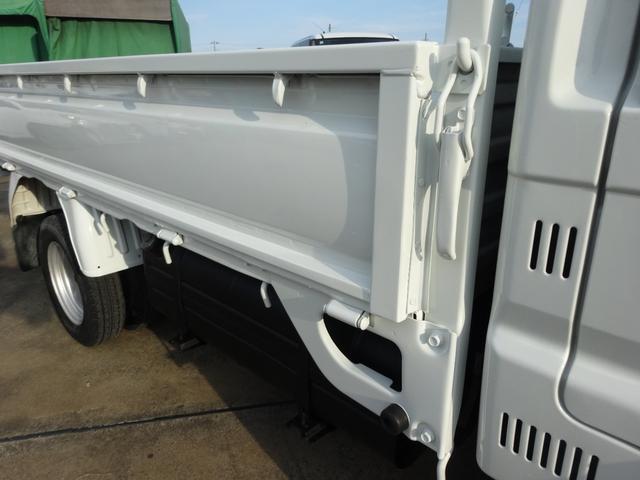 ボンゴトラック ワイドロー　４ＷＤ　ダブルタイヤ　低床　Ｈｉ－Ｌｏ切替付き　走行１８５００ｋｍ　積載量１ｔ　荷台鉄板仕上げ（6枚目）