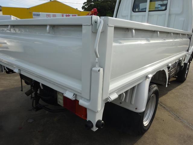 ボンゴトラック ワイドロー　４ＷＤ　ダブルタイヤ　低床　Ｈｉ－Ｌｏ切替付き　走行１８５００ｋｍ　積載量１ｔ　荷台鉄板仕上げ（7枚目）
