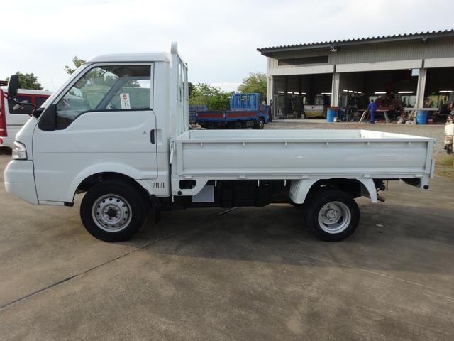ボンゴトラック ワイドロー　４ＷＤ　ダブルタイヤ　低床　Ｈｉ－Ｌｏ切替付き　走行１８５００ｋｍ　積載量１ｔ　荷台鉄板仕上げ（11枚目）