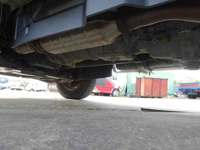 ボンゴトラック ワイドロー　４ＷＤ　ダブルタイヤ　低床　Ｈｉ－Ｌｏ切替付き　走行１８５００ｋｍ　積載量１ｔ　荷台鉄板仕上げ（15枚目）