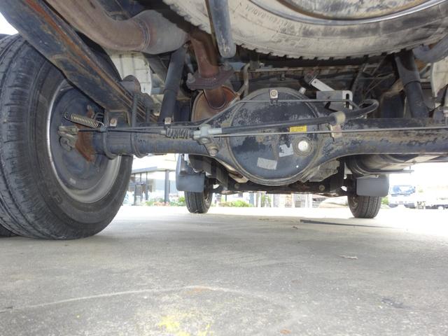 ボンゴトラック ワイドロー　４ＷＤ　ダブルタイヤ　低床　Ｈｉ－Ｌｏ切替付き　走行１８５００ｋｍ　積載量１ｔ　荷台鉄板仕上げ（18枚目）