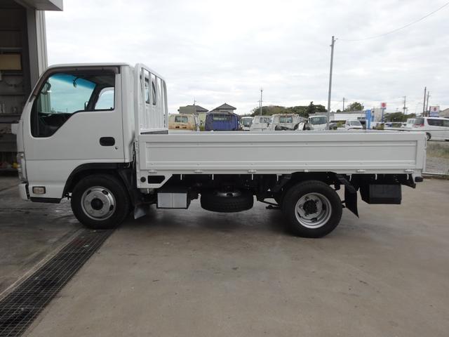 エルフトラック フルフラットロー　積載量２ｔ　全低床　荷台１０尺　ダブルタイヤ（11枚目）