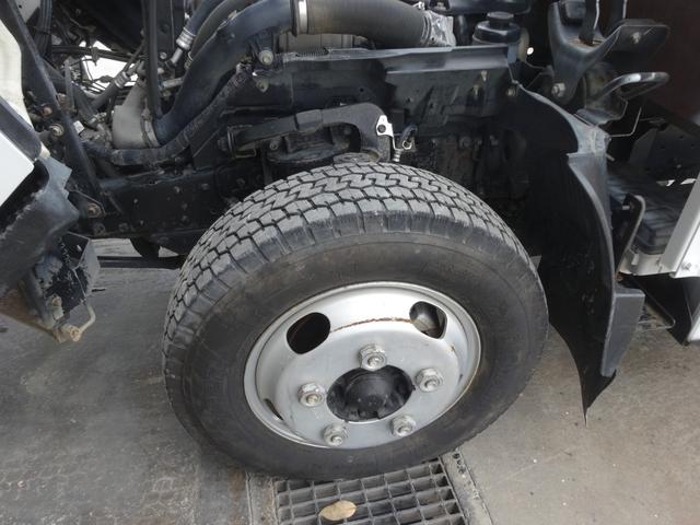 エルフトラック フルフラットロー　積載量２ｔ　全低床　荷台１０尺　ダブルタイヤ（16枚目）