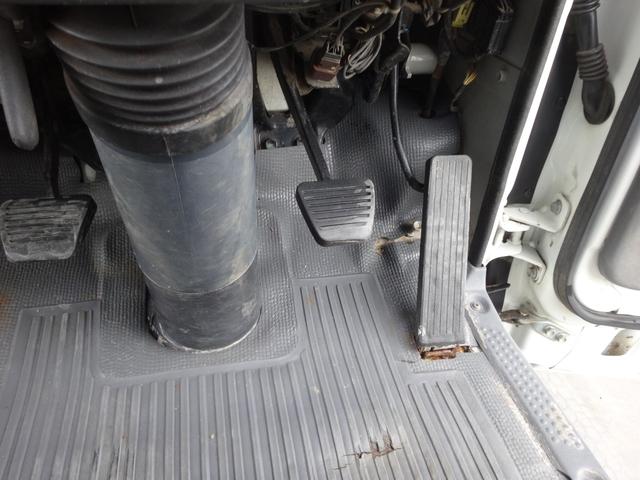 エルフトラック フルフラットロー　積載量２ｔ　全低床　荷台１０尺　ダブルタイヤ（25枚目）