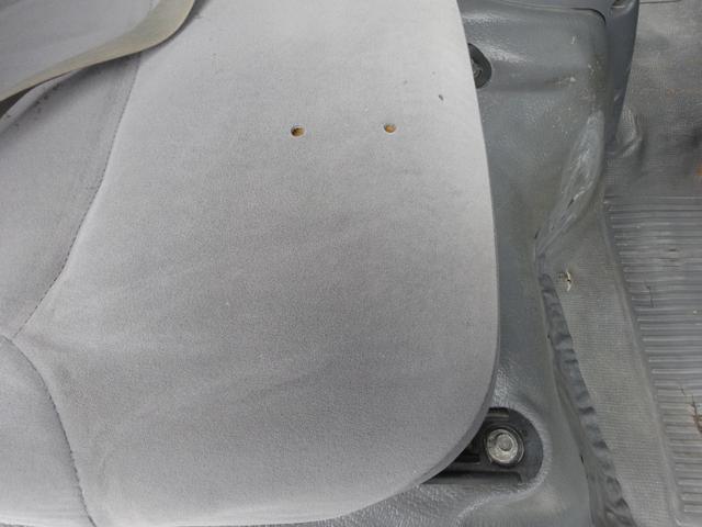 エルフトラック フルフラットロー　積載量２ｔ　全低床　荷台１０尺　ダブルタイヤ（27枚目）