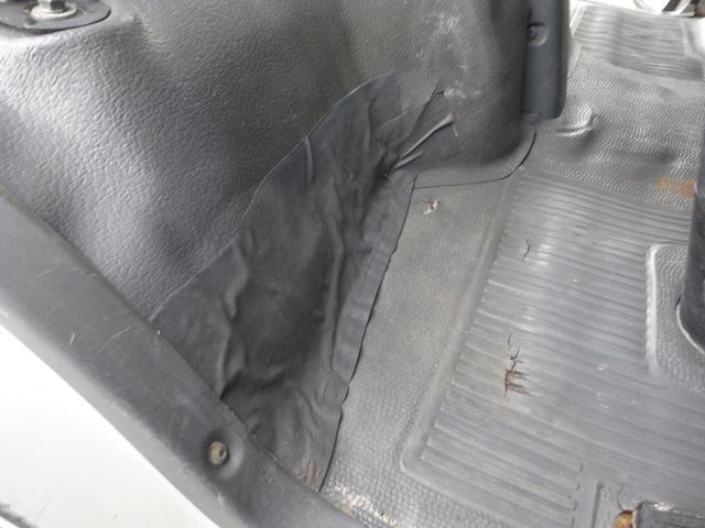 エルフトラック フルフラットロー　積載量２ｔ　全低床　荷台１０尺　ダブルタイヤ（28枚目）