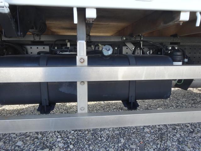 カゼット 　超ワイド　超ロング　カスタム　積載量２ｔ　全低床　荷台鉄板張り（24枚目）