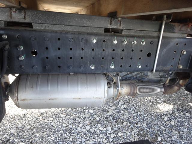 カゼット 　超ワイド　超ロング　カスタム　積載量２ｔ　全低床　荷台鉄板張り（25枚目）