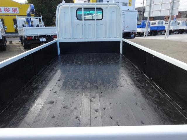 キャンターガッツ 全低床 積載量1.5t 荷台10尺 ダブルタイヤ(9枚目)
