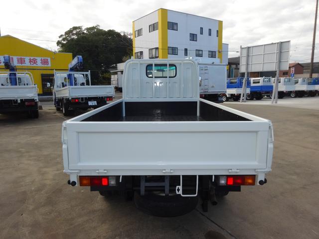キャンターガッツ 全低床 積載量1.5t 荷台10尺 ダブルタイヤ(10枚目)