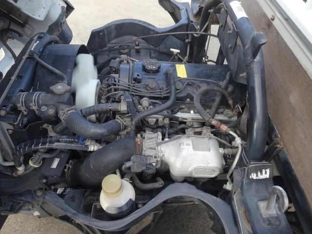 キャンターガッツ 全低床 積載量1.5t 荷台10尺 ダブルタイヤ(15枚目)