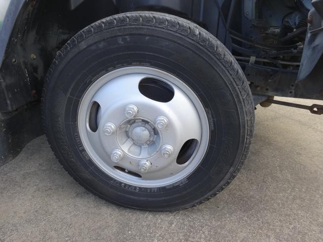 キャンターガッツ 全低床 積載量1.5t 荷台10尺 ダブルタイヤ(22枚目)