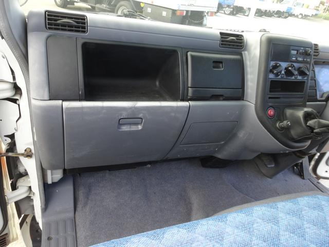 キャンターガッツ 全低床 積載量1.5t 荷台10尺 ダブルタイヤ(28枚目)