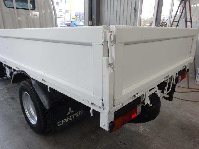 キャンターガッツ 全低床 積載量1.5t ダブルタイヤ 荷台10尺(14枚目)