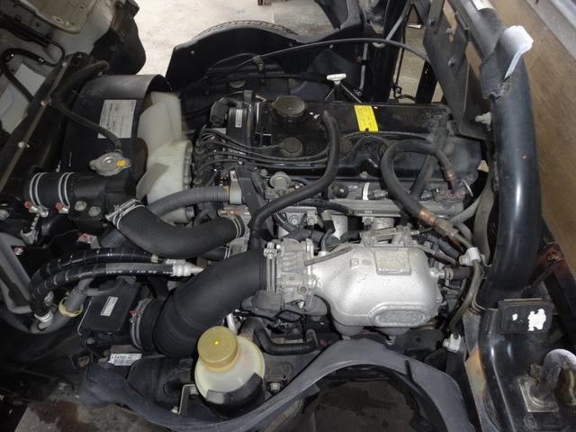 キャンターガッツ 全低床 積載量1.5t ダブルタイヤ 荷台10尺(15枚目)