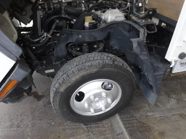 キャンターガッツ 全低床 積載量1.5t ダブルタイヤ 荷台10尺(16枚目)