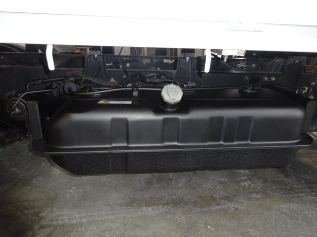 キャンターガッツ 全低床 積載量1.5t ダブルタイヤ 荷台10尺(21枚目)