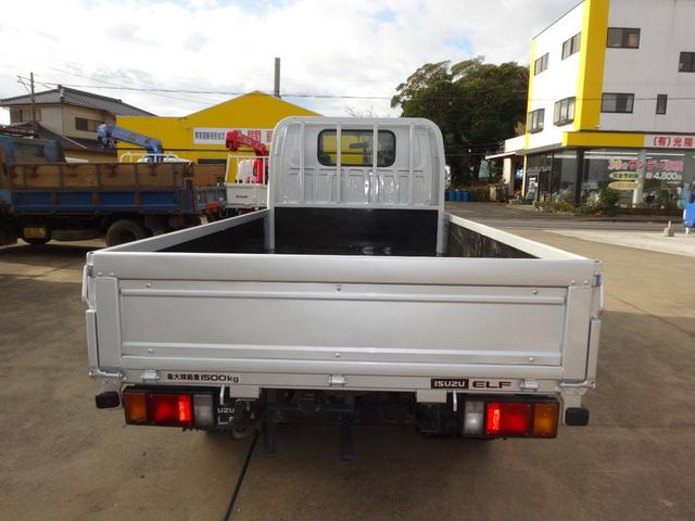 エルフトラック フルフラットロー　積載量１．５ｔ　スムーサー　オートマ　全低床　荷台鉄板張り（10枚目）