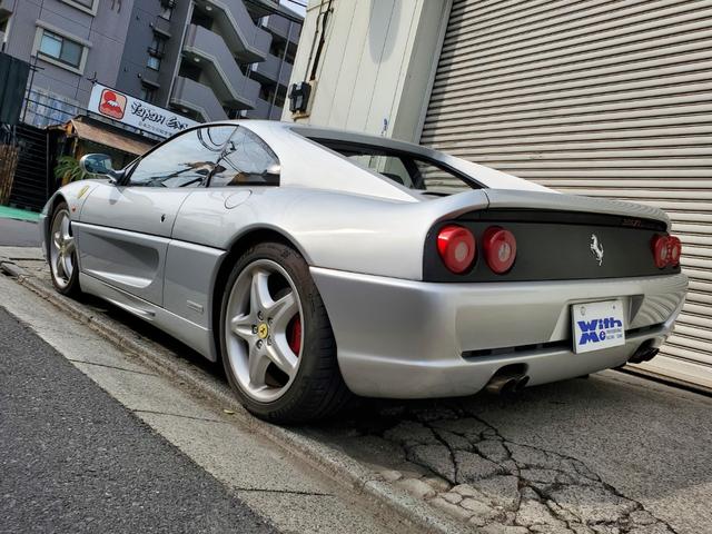 ３５５Ｆ１ ベルリネッタ　Ｆ１マチック・リアチャレンジグリル・ｃａｒｒｏｚｚｅｒｉａオーディオ（ＣＤ・Ｂｌｕｅｔｏｏｔｈ接続）・革シート・キーレスエントリー（11枚目）