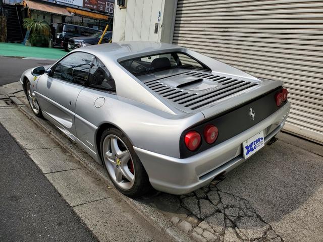 ３５５Ｆ１ ベルリネッタ　Ｆ１マチック・リアチャレンジグリル・ｃａｒｒｏｚｚｅｒｉａオーディオ（ＣＤ・Ｂｌｕｅｔｏｏｔｈ接続）・革シート・キーレスエントリー（12枚目）
