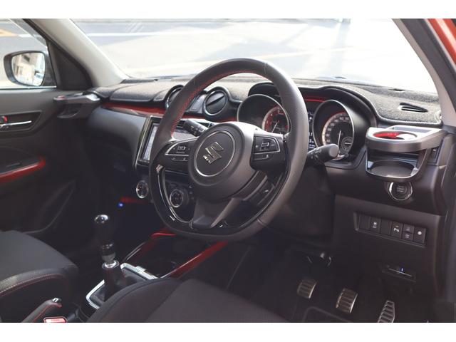 スイフトスポーツ ベースグレード　ベースグレード／全方位モニター用カメラパッケージ装着車／ノブレッセ製アイライン／社外シフトノブ／純正前後ドライブレコーダー／バックランプＬＥＤバルブ化（8枚目）