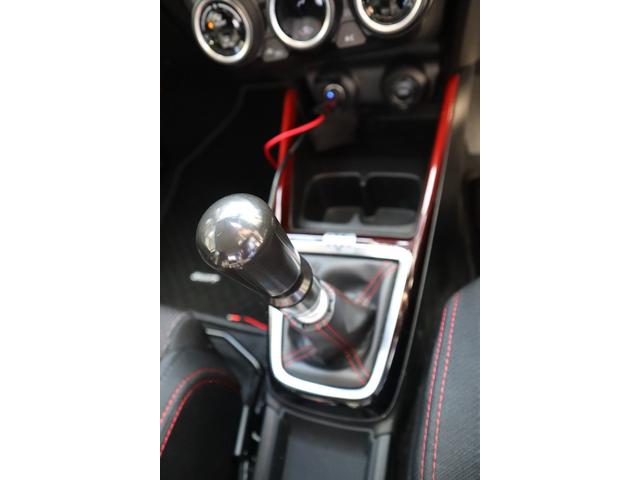 スイフトスポーツ ベースグレード　ベースグレード／全方位モニター用カメラパッケージ装着車／ノブレッセ製アイライン／社外シフトノブ／純正前後ドライブレコーダー／バックランプＬＥＤバルブ化（12枚目）