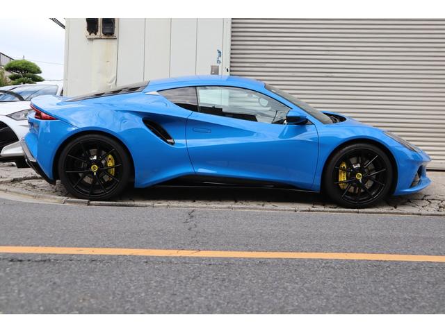 エミーラ Ｖ６　ファーストエディション　ＷＩＴＨ　ＭＥ　ＲＡＣＩＮＧ　ワンオフマフラー／６ＭＴ／スポーツサスペンション／ロワードブラックパック／ブラックアルカンタラ／イエローステッチ（4枚目）