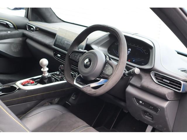 エミーラ Ｖ６　ファーストエディション　ＷＩＴＨ　ＭＥ　ＲＡＣＩＮＧ　ワンオフマフラー／６ＭＴ／スポーツサスペンション／ロワードブラックパック／ブラックアルカンタラ／イエローステッチ（16枚目）